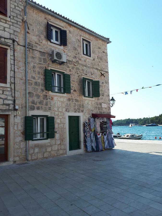 House At The Seafront Apartment Stari Grad  Exterior photo